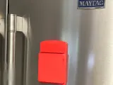 A Post-it Note holding FRIDGE Fridge Magnet-7