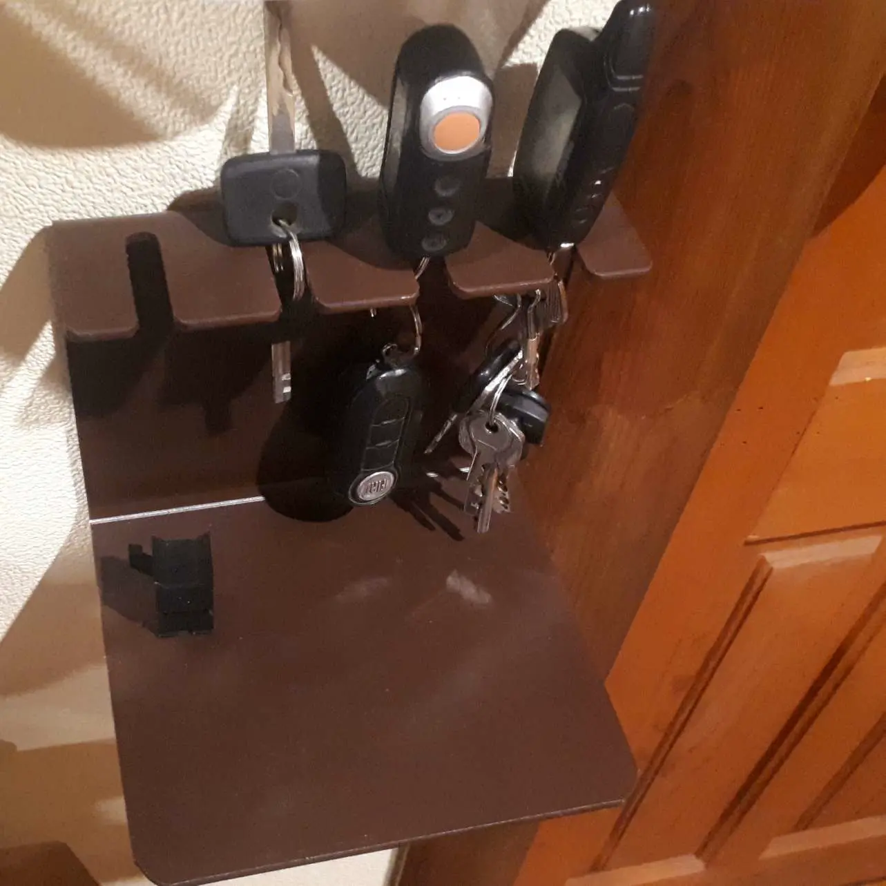 Car keys wall shelf