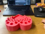 Heart-Shaped Makeup Brush Holder-1