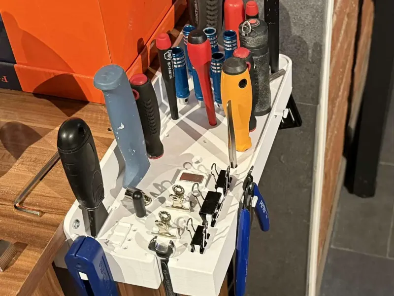 Scaffale per utensili