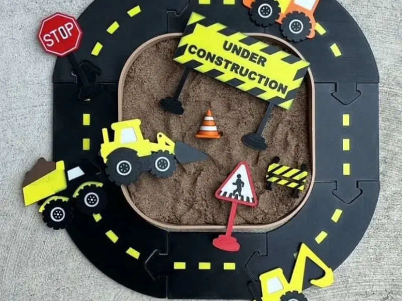 Construction and Roads Sensory Play Kit