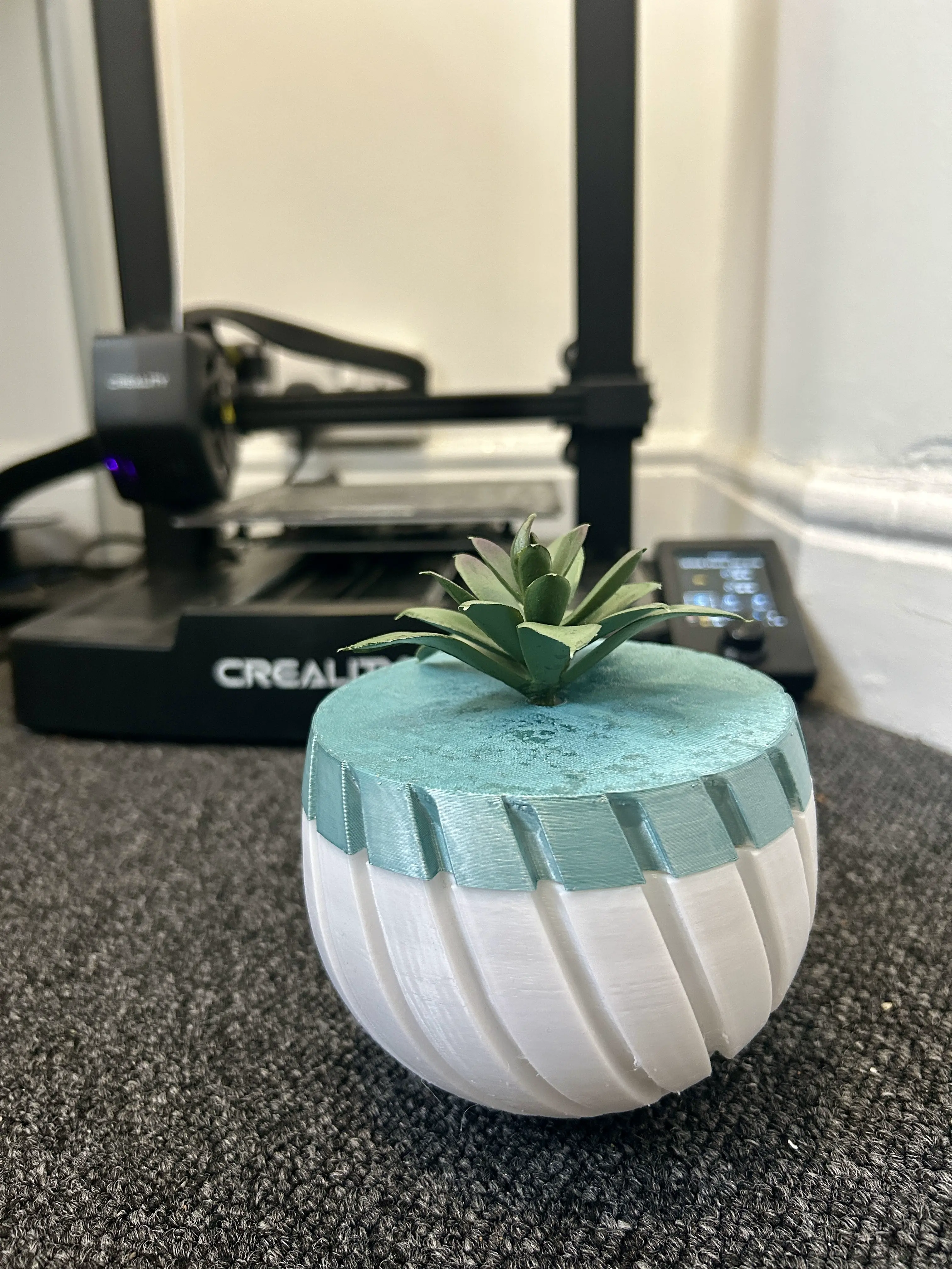 Innovative Planter Lamp | Rotating Lid Switch | Home Decor