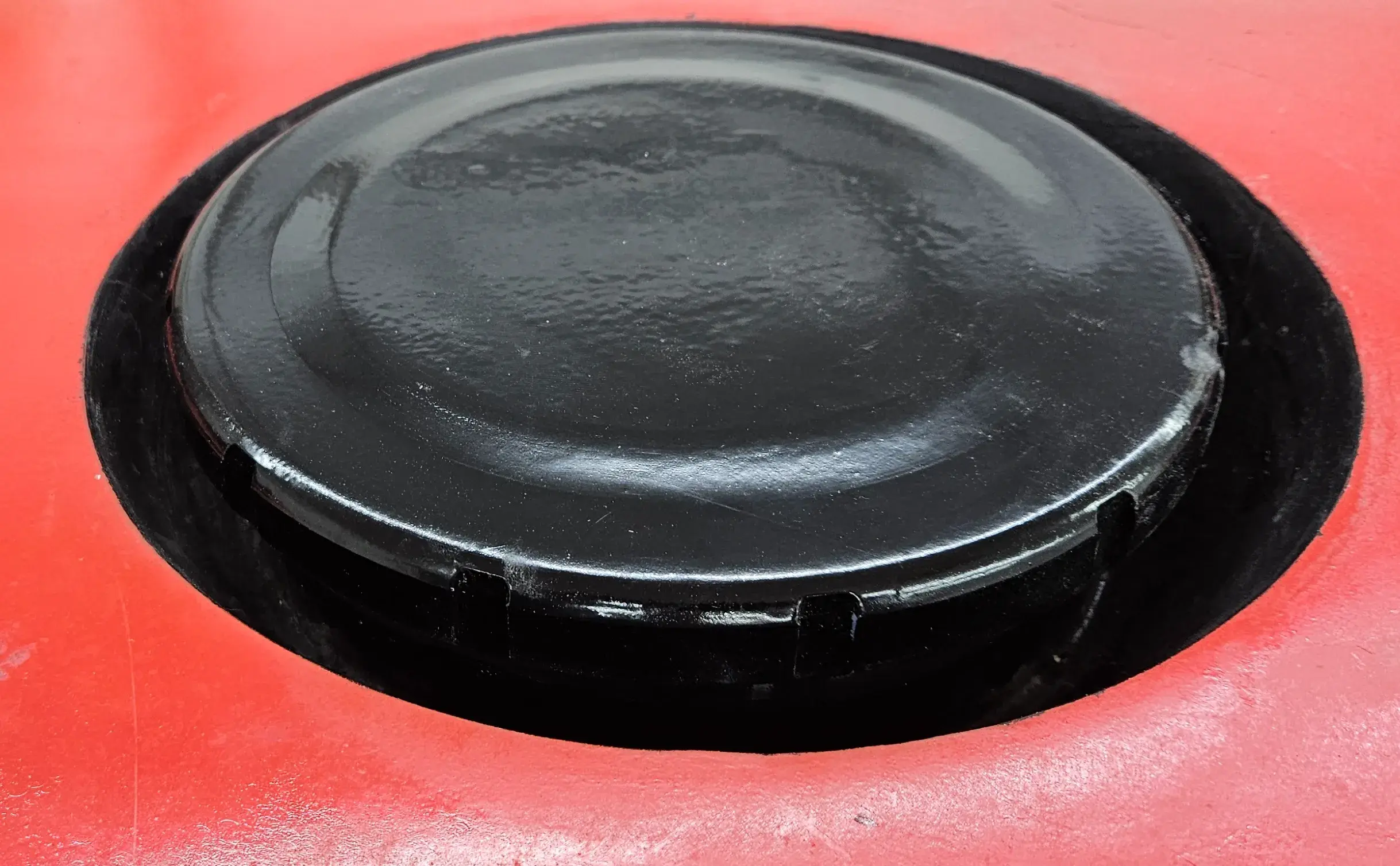 Large kayak hatch - screw on
