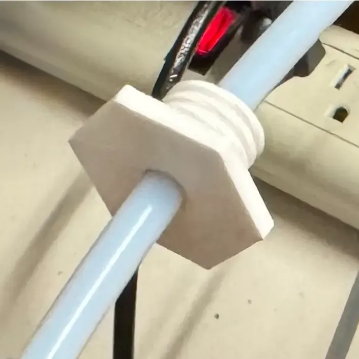 Bowden replacement, useful for filament tube to splitter