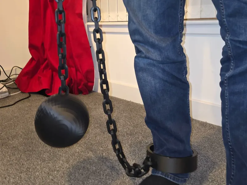 Ball and chain for prisoner