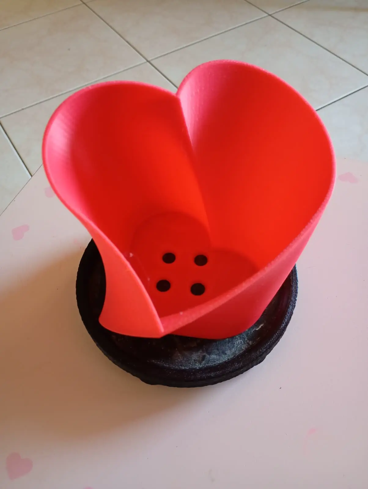 Twisted Heart flower pot