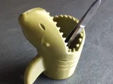 Shark Penholder-3