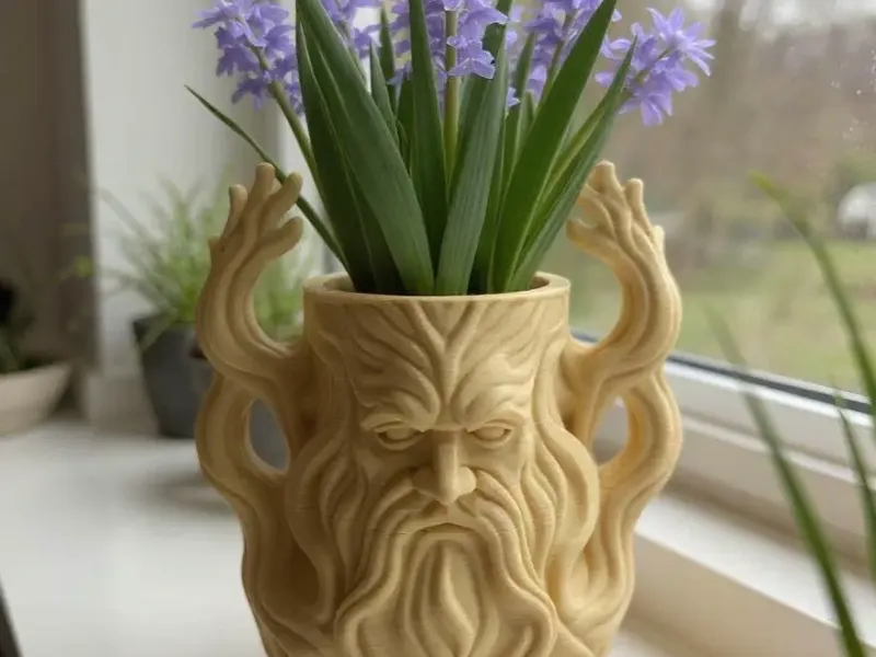 Raízes de Druida" – Vaso de Espírito de Árvore Encantado