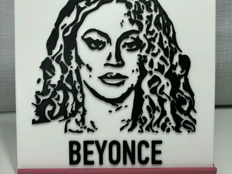 Beyonce Portrait outline Svg 150mm Tile