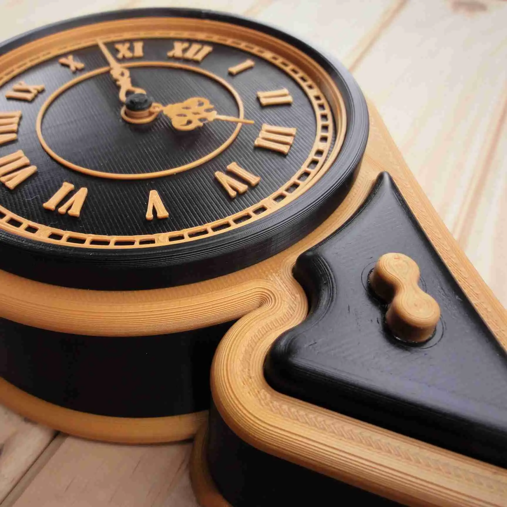 VINTAGE CLOCK WITH SECRET STORAGE