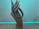 BRACELET HAND DISPLAY-0