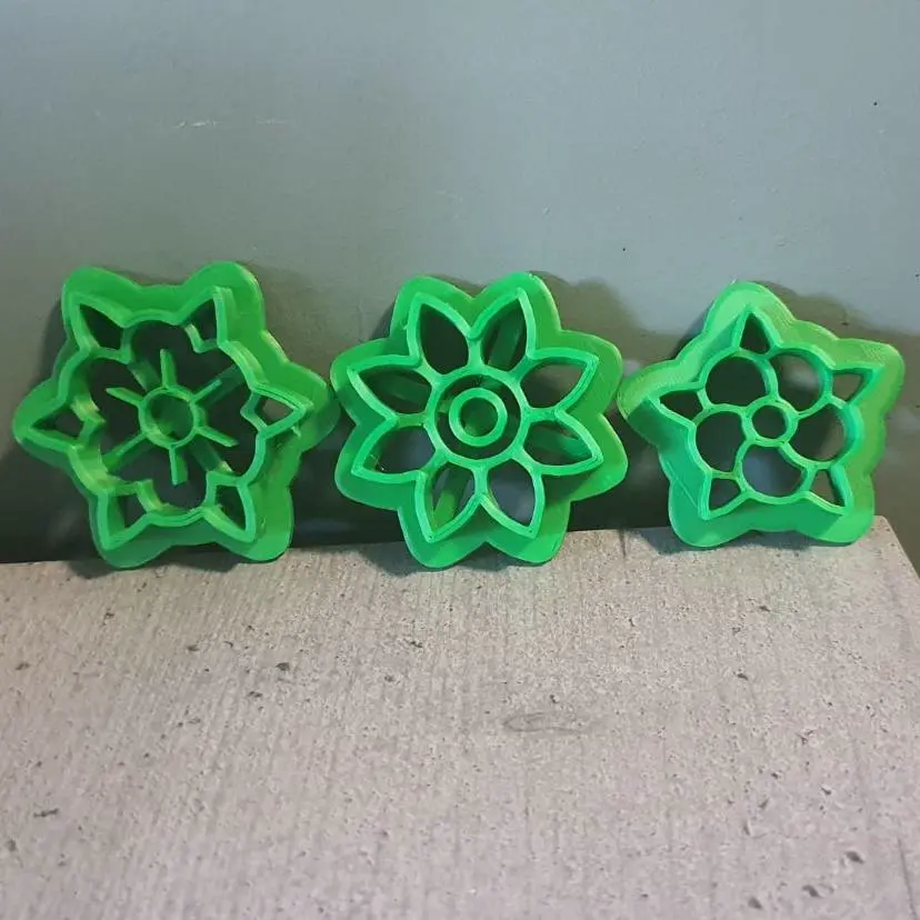 3 Flower cookiecutters 2.0