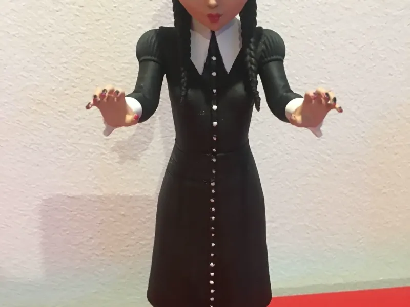 MITTWOCHS ADDAMS-POSEABLE FIGURE