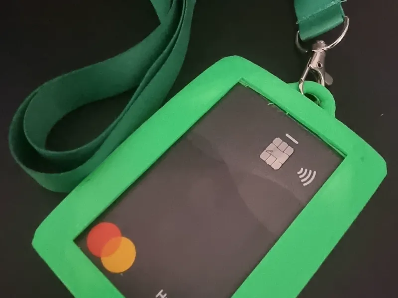 سبعة حاملات بطاقات لبطاقات الهوية/البطاقات الشخصية/البطاقات المصرفية أو بطاقات RFID