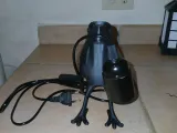 Crow-shaped lamp-4