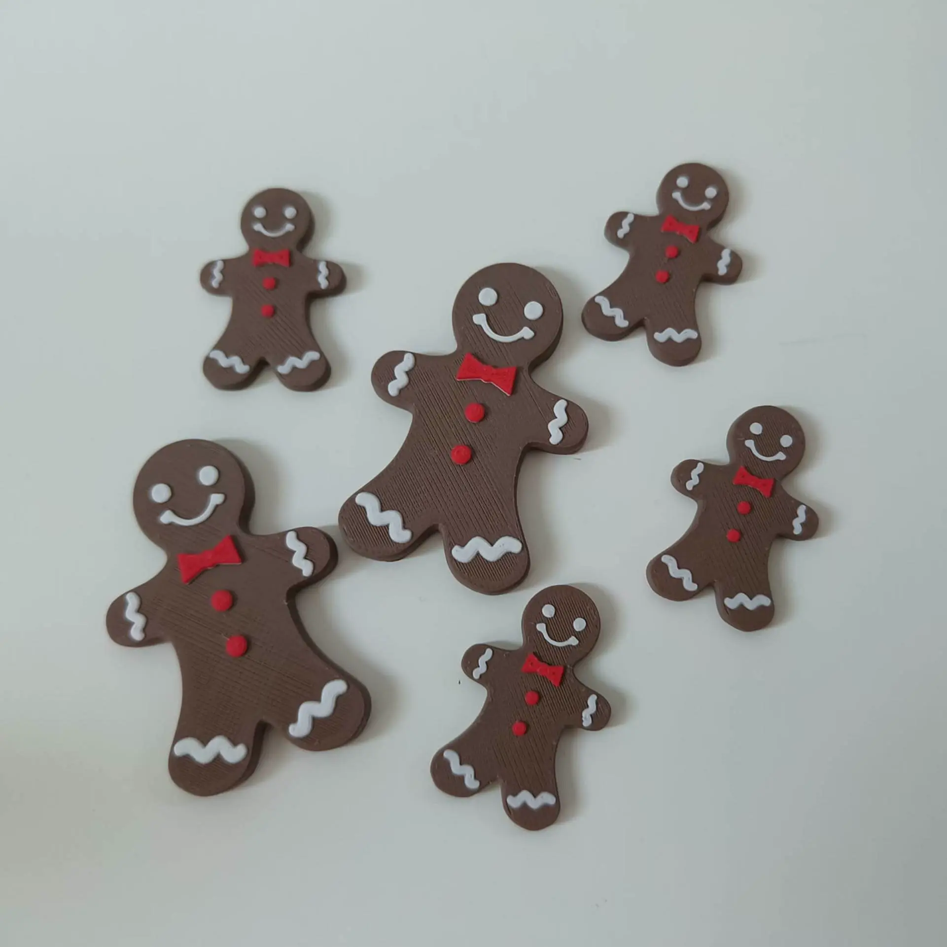 Cute Mini Gingerbread Men | Christmas Decor Pieces | CFS