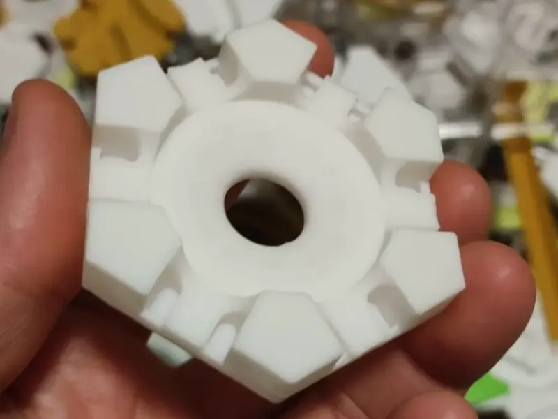 Brique Gravitrax compatible avec trou - trou