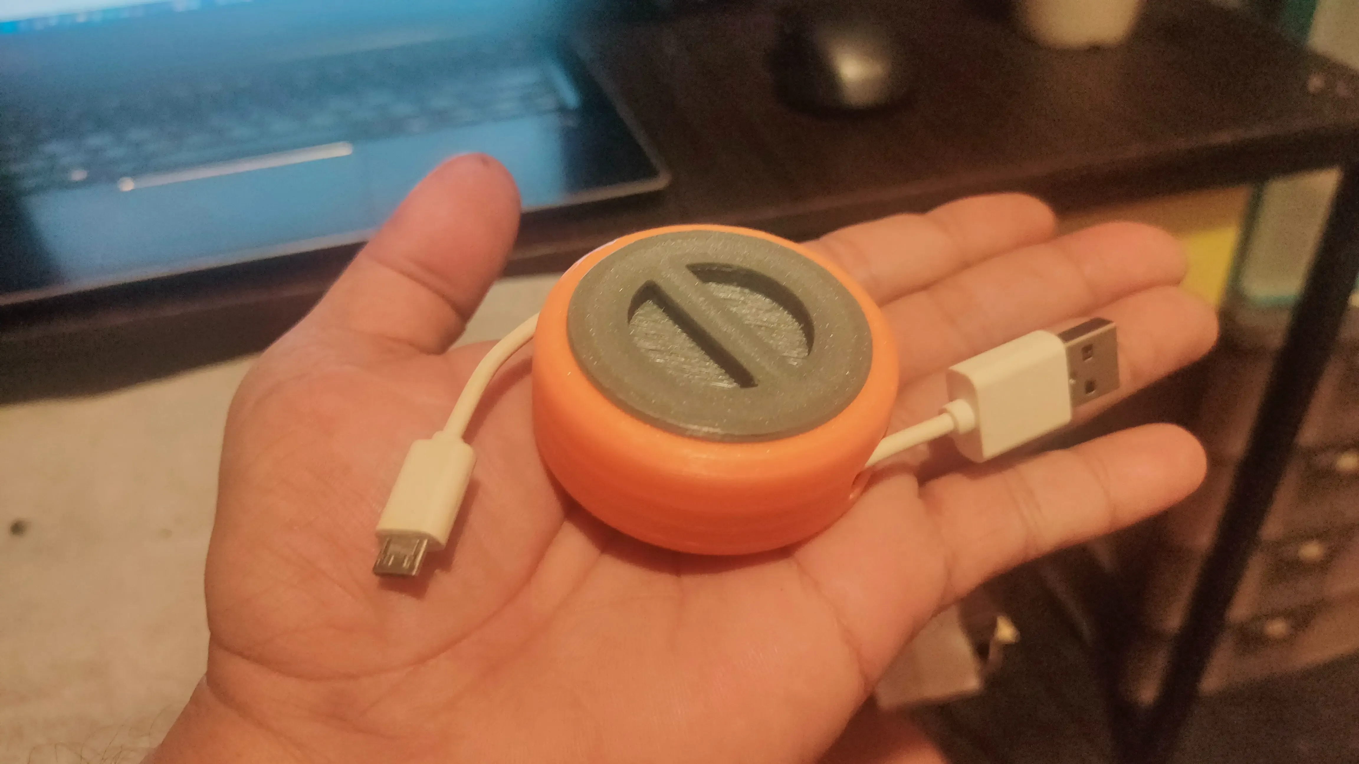 USB Cable Reel