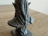 Elf bust-3