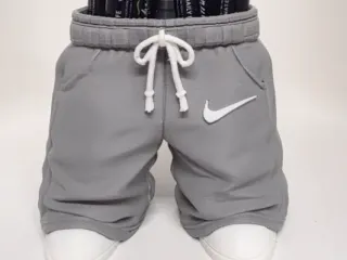 nike pants peen holder