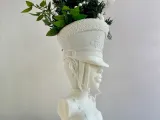 MISS NUTCRACKER PLANTER-1