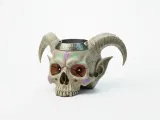ashtray in elf skull-3