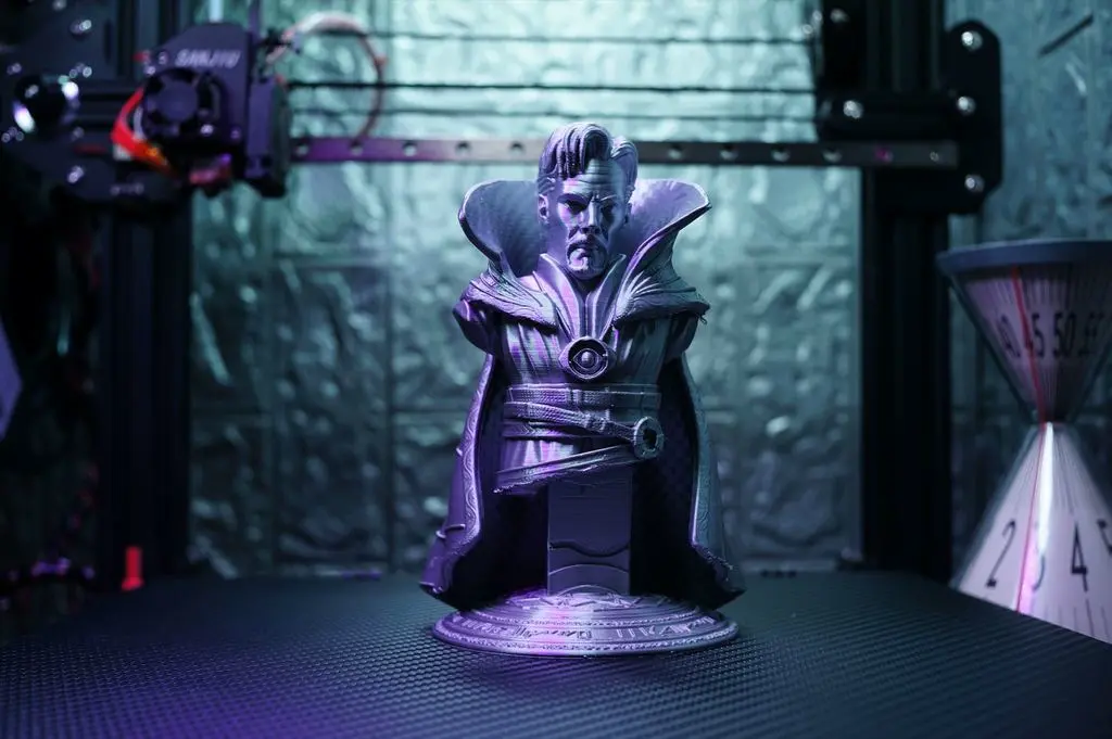 Doctor Strange Suport pentru bust gratuit