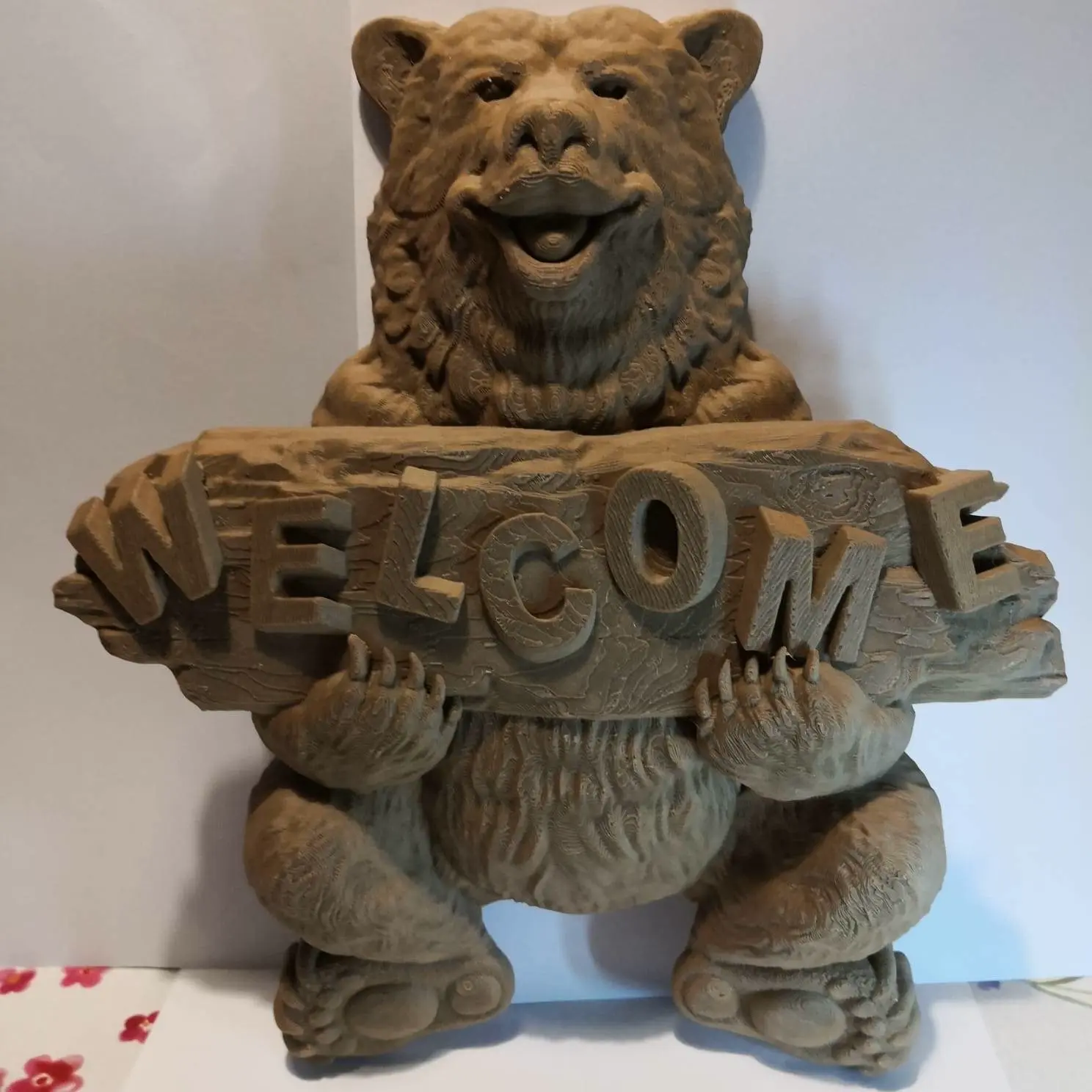Bear welcome plate