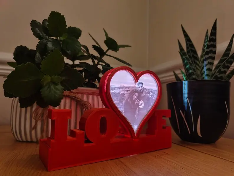 LOVE lithophane holder, battery operated with LED lights