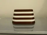 Macbook laptop vertical stand-1