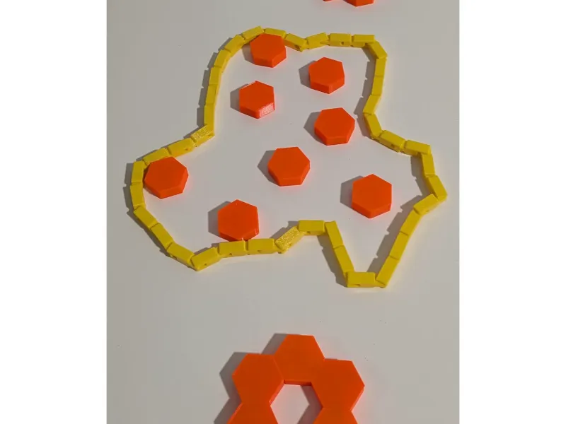 Esamag (Kluster-like game)