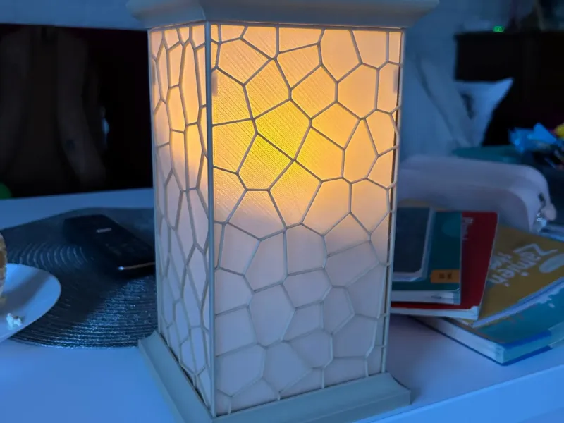 Voronoi Style Lantern / Grave Candle (Dual Purpose)