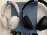 Wall-mounted headphone and key holder (2 headphones)-1