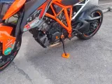 Slip Disk v2 motorcycle stand pad-7