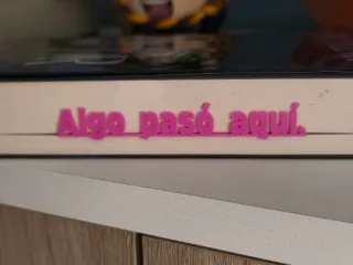 Marcapáginas: "Algo pasó aquí" 👀📚🕵️‍♀️