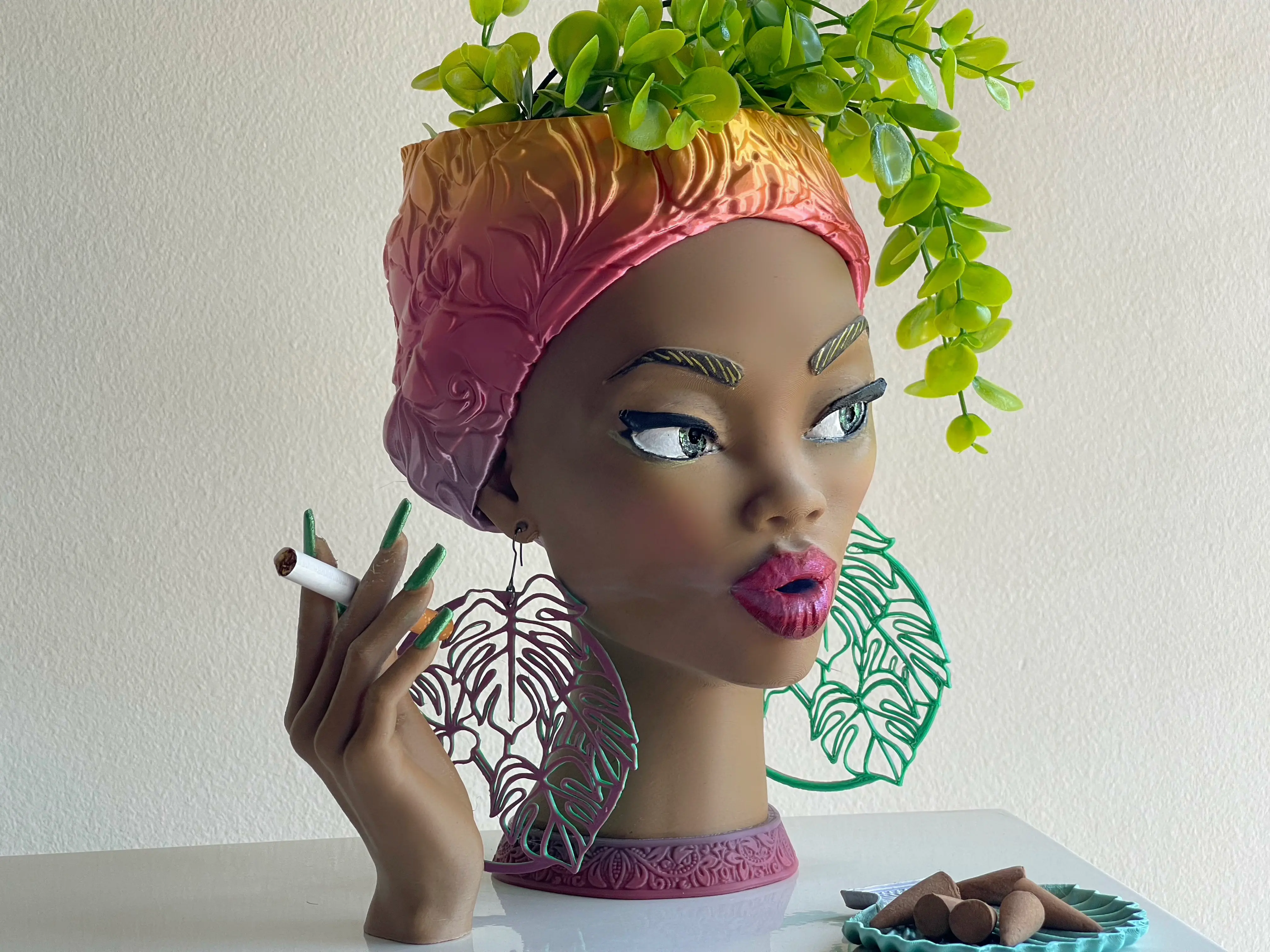AFRO QUEEN VASE/INCENSE HOLDER/PLANTER
