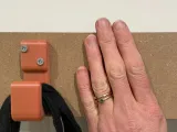 Simple peg / hanger-1