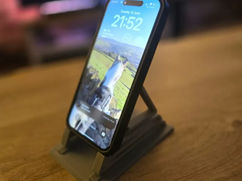 Springy Phone Stand