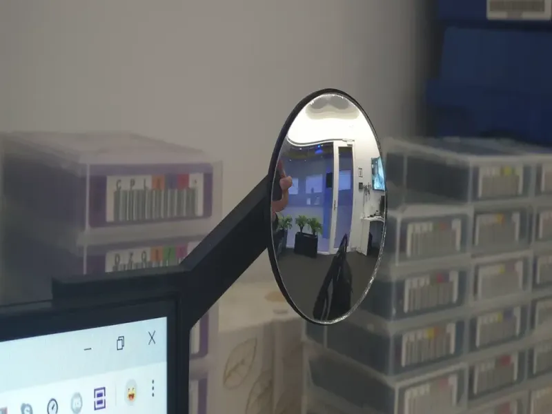 Monitoraggio dello specchietto retrovisore