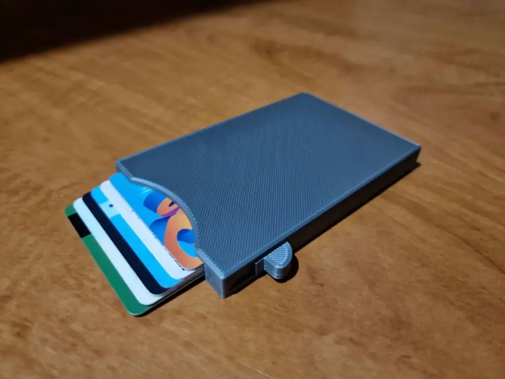 compact wallet