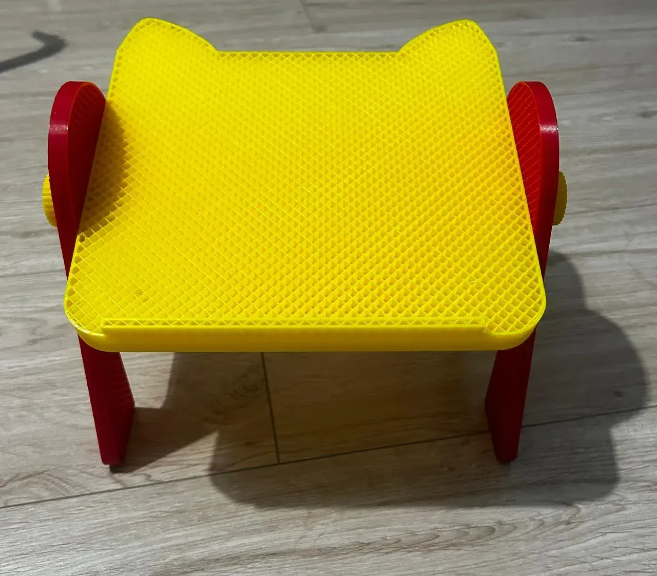 Adjustable Cat Bowl Raiser