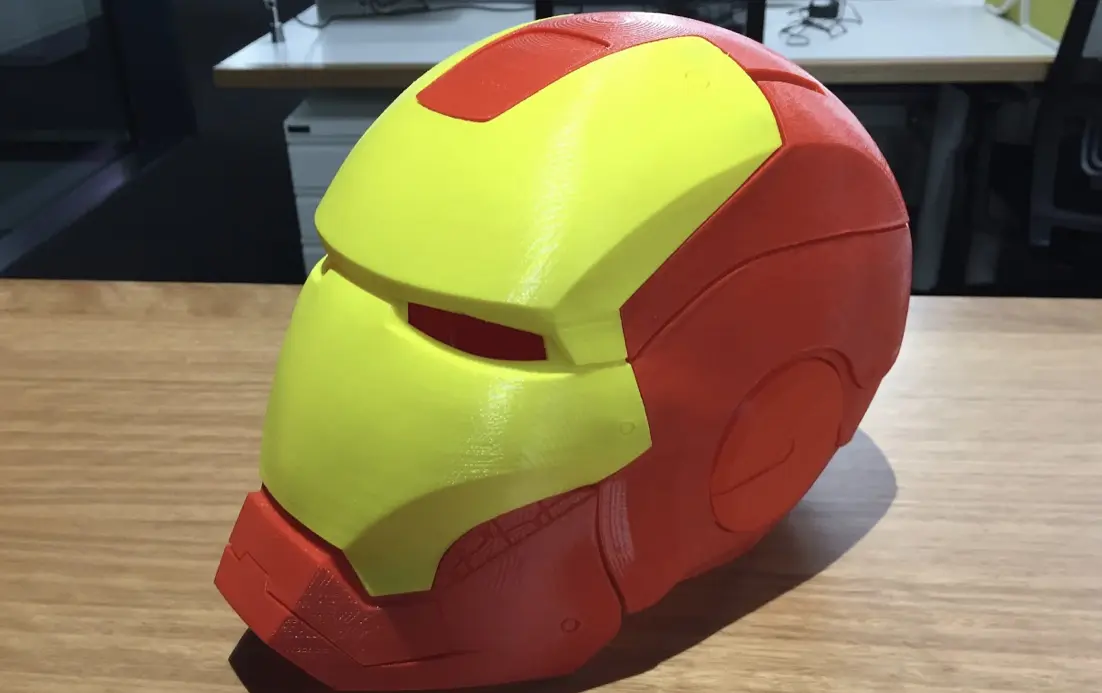 Ironman helmet magnet front