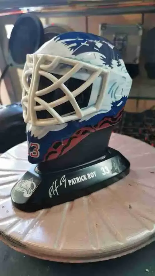 goalie mask patrick roy 33