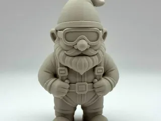 Skydiver Gnome