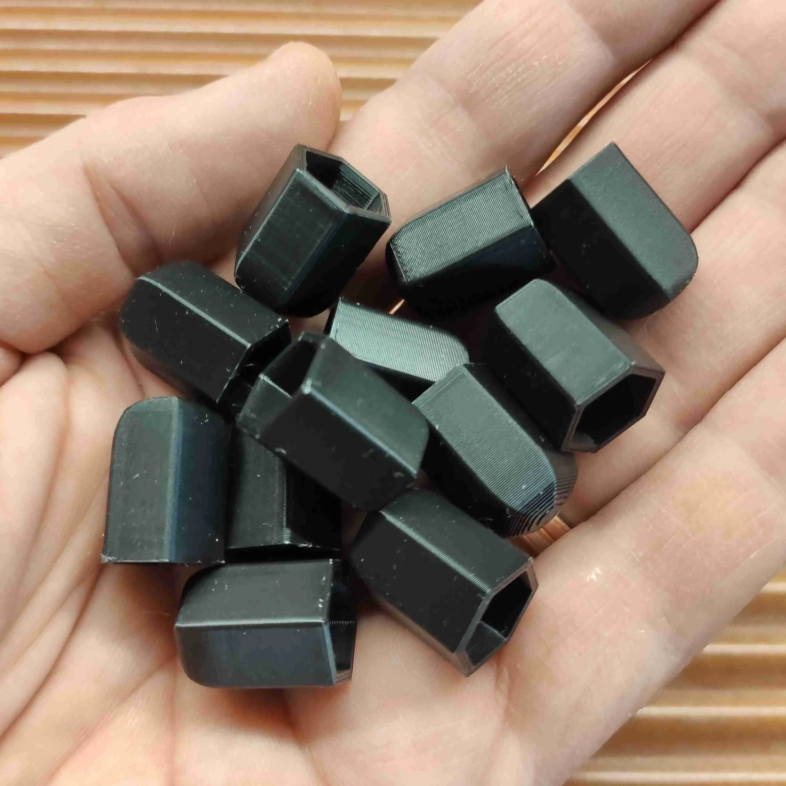 M6 nut cap (2 lengths)