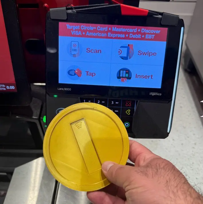 Free Cosplay STL Download - Super Mario Coin Credit Card Holderby Krisjian7