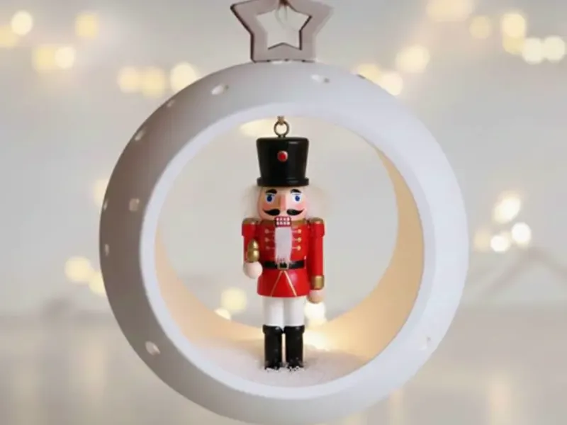 CHRISTMAS BALL NUTCRACKER