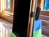 Supporto per telefono/tablet con vano portaoggetti-2