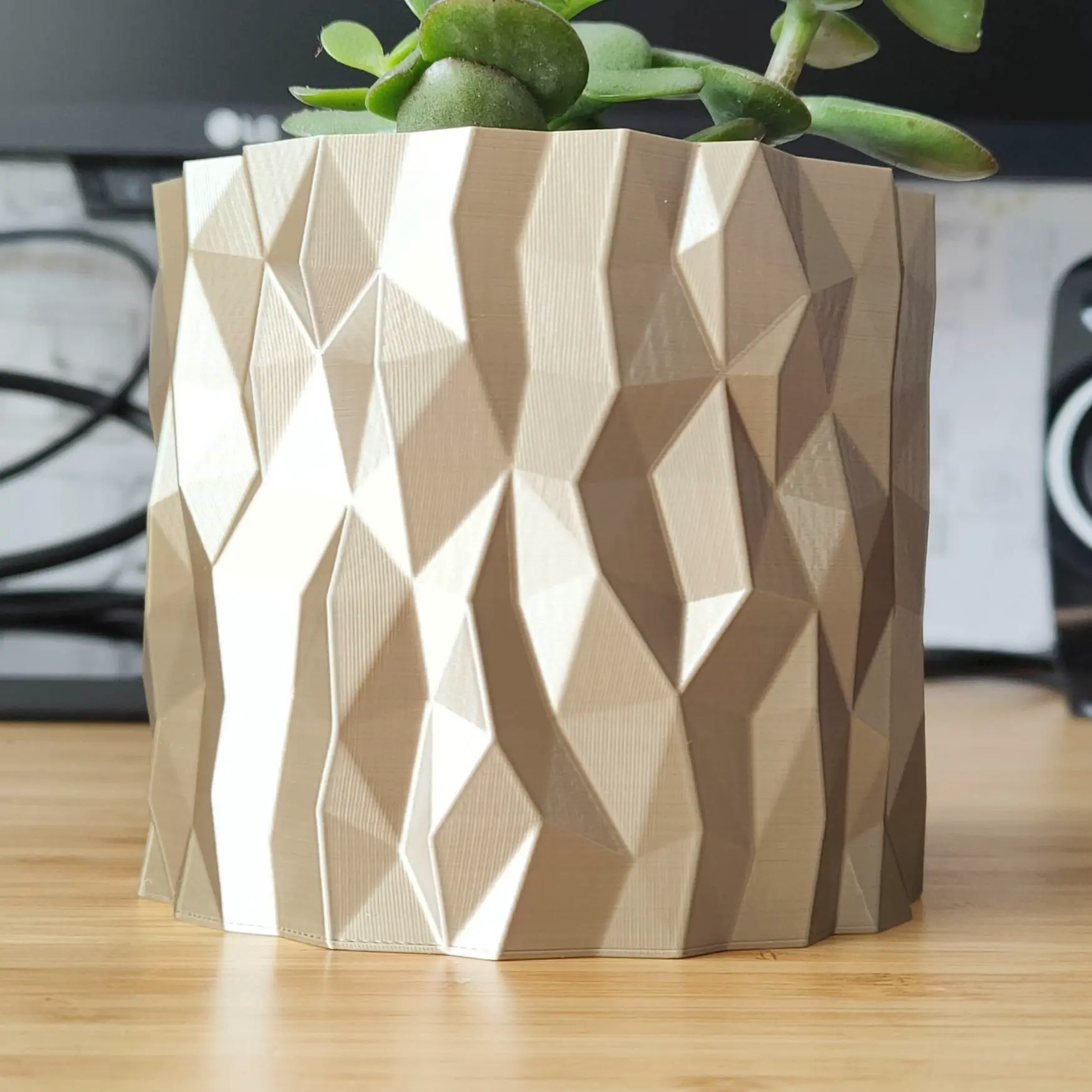 Shattered Mirror Plant pot and Planter - Vase mode design