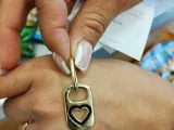 pull tab-0